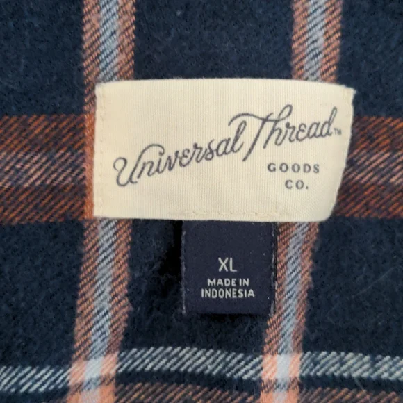 Navy, peach and white women's flannel - Picture 6 of 7